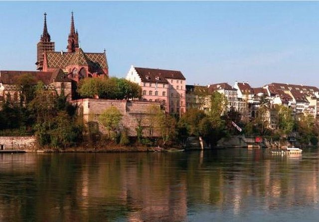 Basel Selfie Tour 7 Attractions in 90 min
