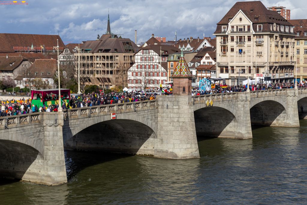 Basel travel guide - Mittlere Brucke Bridge