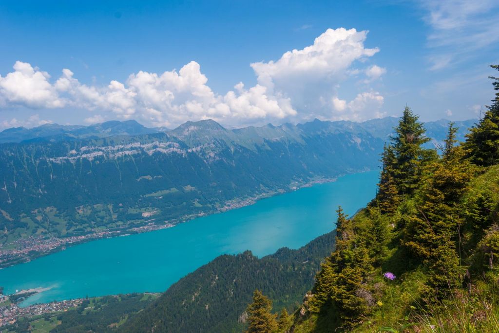 Best lakes in Switzerland - Lake Thun