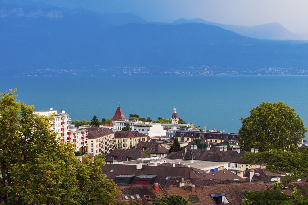 Lausanne Travel Guide - Lake Geneva