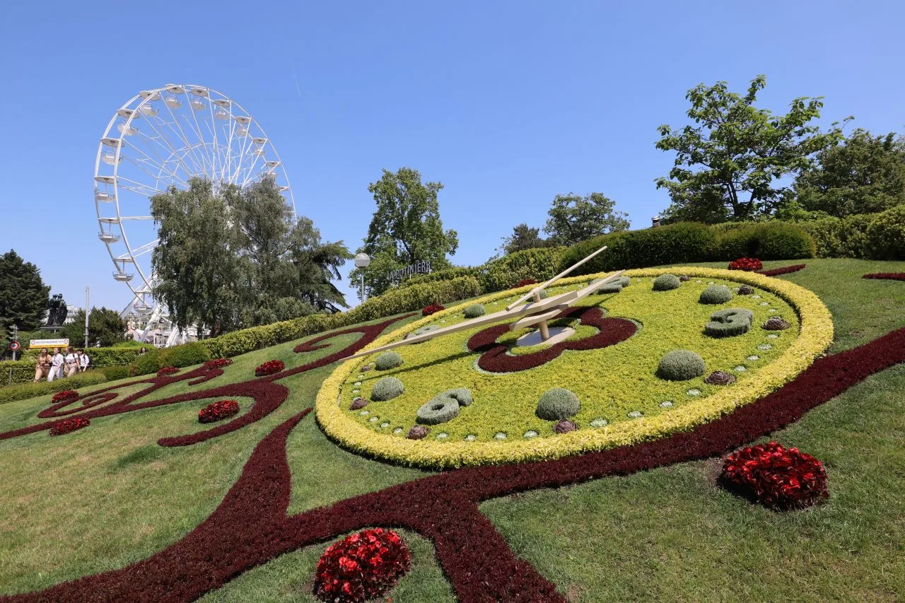 L'horloge fleurie (Flower Clock)