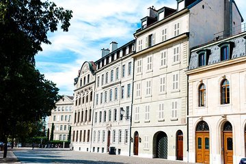 Lucerne Farms Tour and Cheese Tasting - Private Tour 6 Geneva Walking Tour for your private group with an official guide