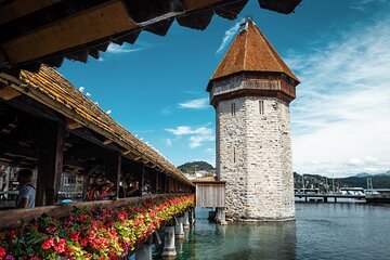 Zurich 360 City Walk Tour Including Hidden Spots