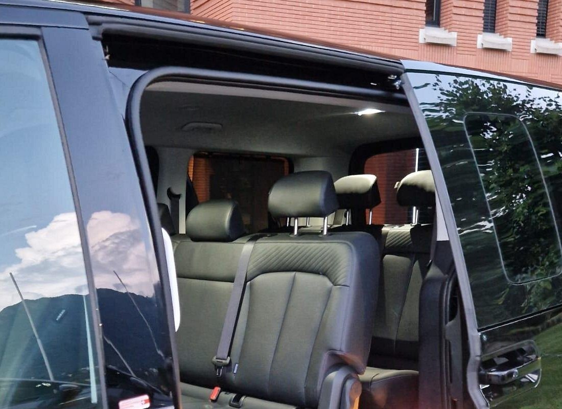 In the footsteps of Freddie Mercury 4 Lugano Malpensa or Malpensa Lugano Transfer - Van small groups